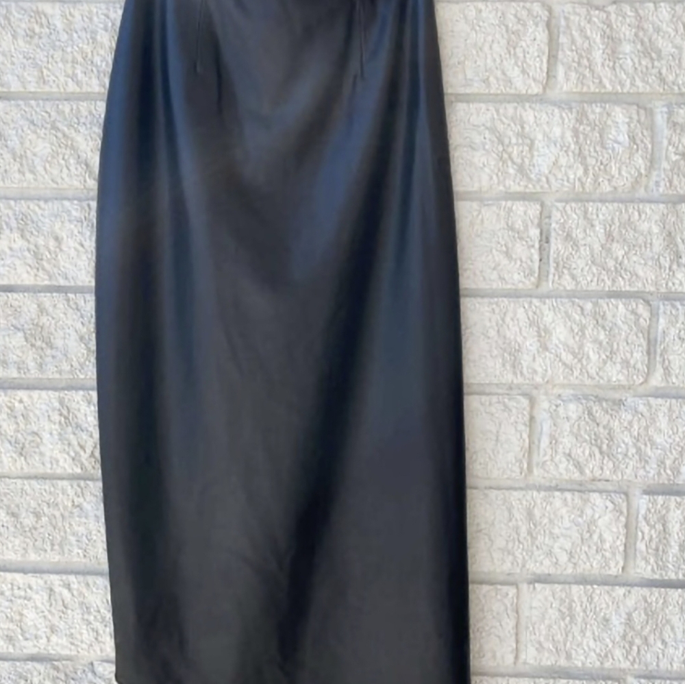 New Veronica Beard Black Pencil Midi Skirt with Slit - Picture 3 of 7
